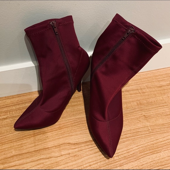 Wild Diva Lounge pointy Ankle Bootie - Picture 4 of 7